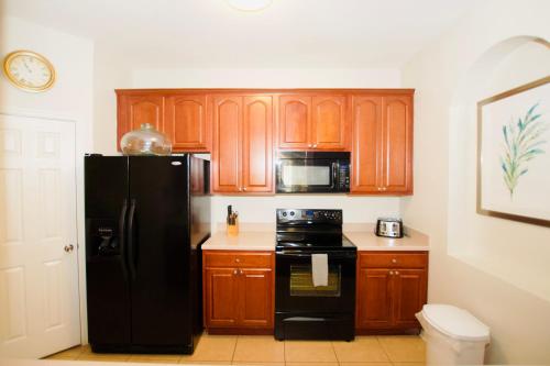 Vista Cay at Epic Universe - Standard 2 bedroom condo thumb 2