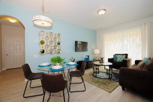 Vista Cay at Epic Universe - Standard 2 bedroom condo detail