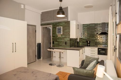Rooftop studio with private terrace at Lycabettus Hill, Atenas (foto 9)