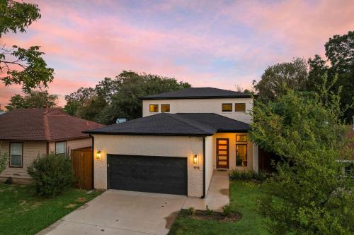 9 Minutes to Downtown Dallas - 1000mbps - King Suite - 58 in TV - Games in Dallas, USA