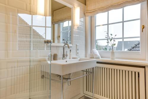 Bathroom, Sonshorn Suite in Munkmarsch