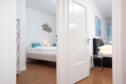 Apartment with Terrace image 7