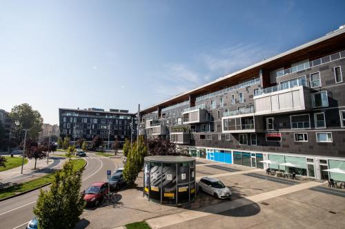  350 m dalla Stazione l Parcheggio Free l Nova Loft, Ferienwohnung in Parma