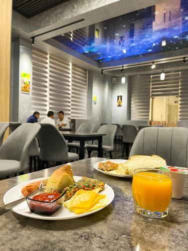 401382591 Medina Hotel Samarkand
