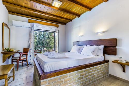 Single Room image 6