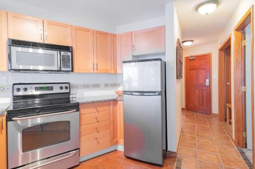 Two-Bedroom Apartment image 6