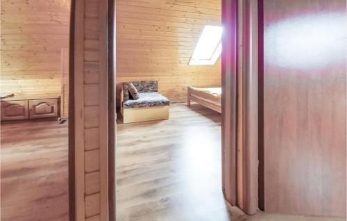4 Bedroom Cozy Home In Choczewo in Choczewo