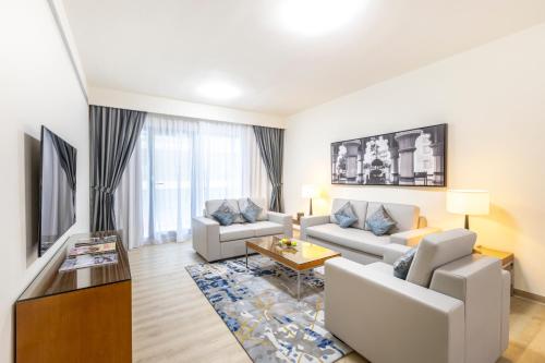 Golden Sands 10 Hotel Apartments - image 9