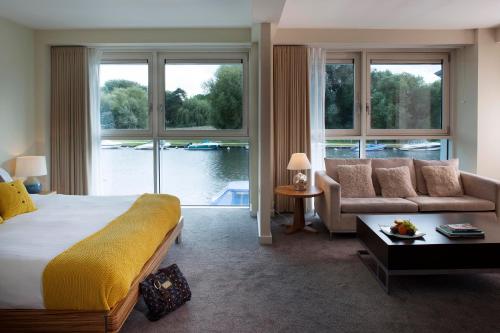 Captain's Club Hotel & Spa near Solent Meads Golf Centre