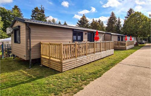 Beautiful caravan in Lohmen am See with WiFi and 2 Bedrooms