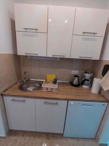 2 bedrooms, 4 beds