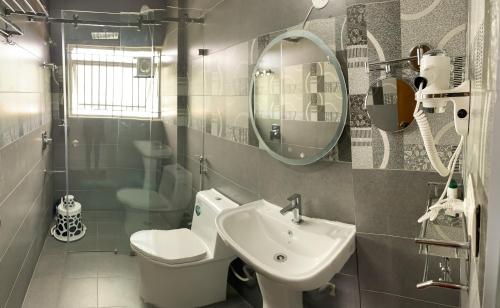 Royal Tusker Luxury Service Apartments - image 4