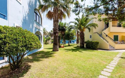 Govino Bay Luxury Beach Loft Apartment