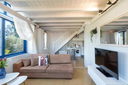 Govino Bay Luxury Beach Loft Apartment