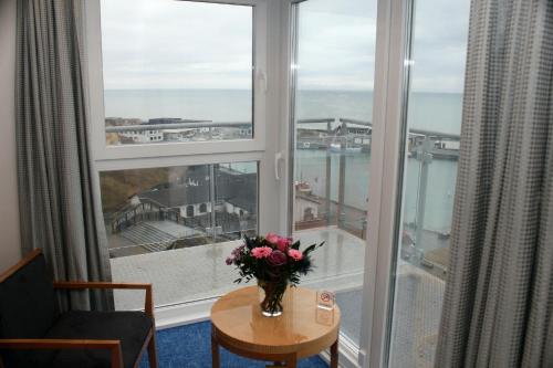 Seafront Hotel 5