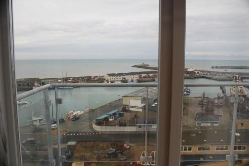 Seafront Hotel - image 10