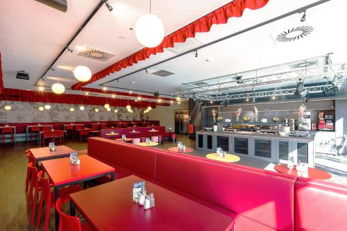 Ételek és italok, MEININGER Hotel Dresden Zentrum in Drezda