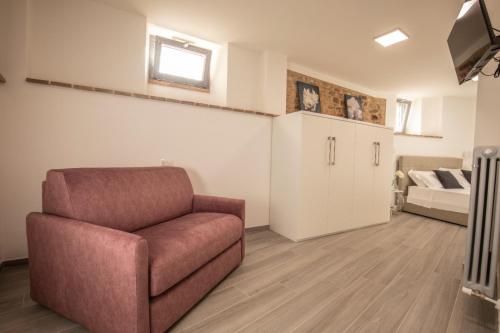 Deluxe Triple Room image 3