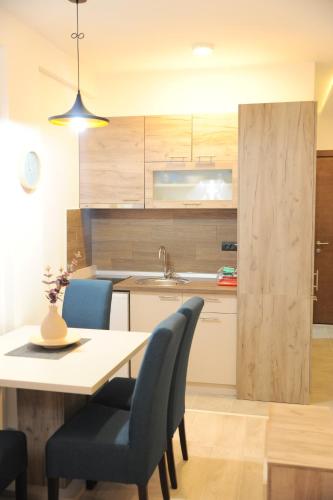 APARTMAN BIKI - main image