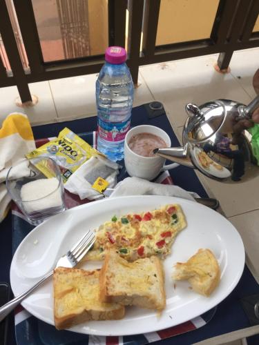 Alimentos e Bebidas, Marrets International Hotel - "Express" in Cape Coast
