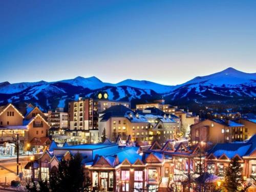 Breckenridge Village 2 Bedroom Luxury Condo Walk To Lifts & Downtown - image 10