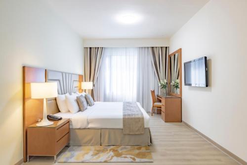 Golden Sands Suites - image 14