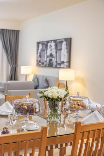 Golden Sands Suites - main image