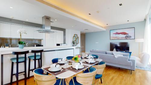 Bluewaters Island 2 and 1 BDR Apart with Sea Views in Bluewaters Island