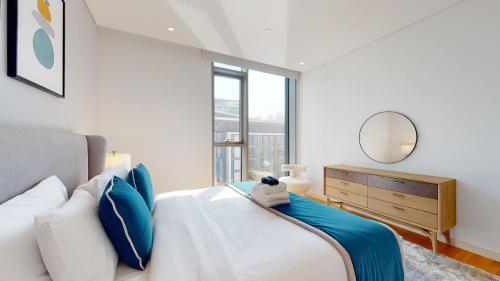 Bluewaters Island 2 and 1 BDR Apart with Sea Views in Bluewaters Island