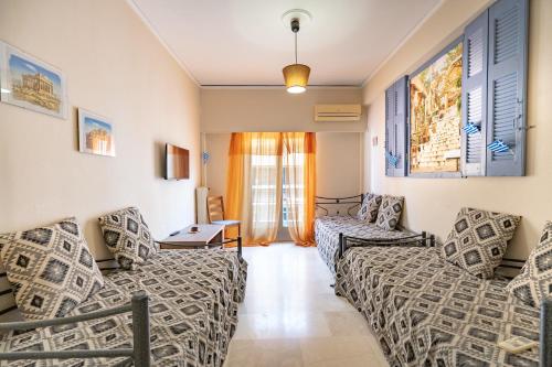 Acropolis Athens 1 bedroom 6 persons apartment.