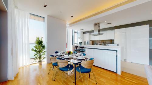 Bluewaters Island 2 and 1 BDR Apart with Sea Views, Dubai (photo 9)