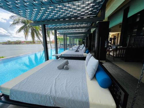 Swimming pool, THE BLOSSOM RESORT ISLAND – All Inclusive near Da nang Sports Hall