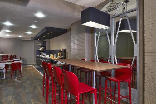 Ресторант, Campanile PRIME - Paris Levallois-Perret in Левалоа-Пере