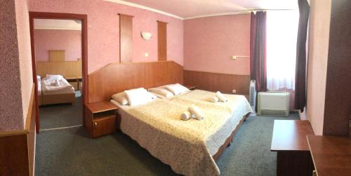 Bagolyvár Guesthouse Restaurant Wellness - image 11