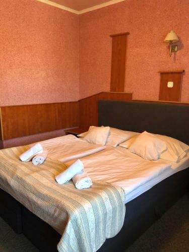 Standard Double Room with Two Double Beds