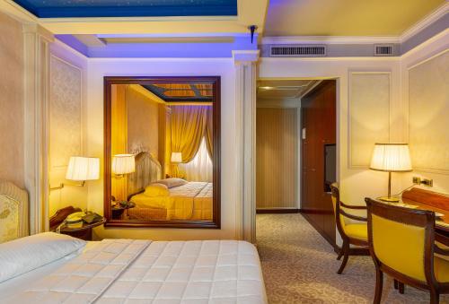 1 queen bed