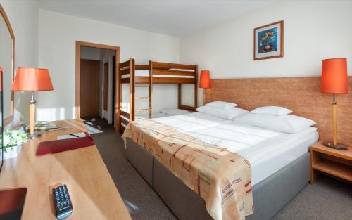 Hunguest Hotel Freya - image 11