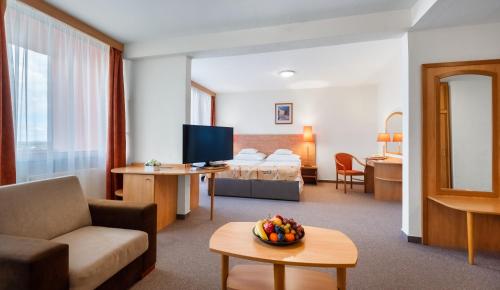 Hunguest Hotel Freya - image 9