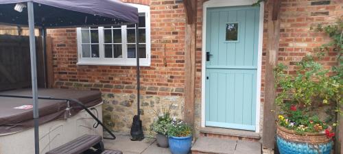 The Annexe with Hot Tub