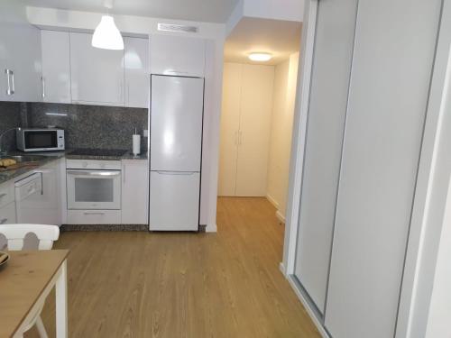 Studio - 1 Bedroom with WiFi - 0144, Виго (фото 7)