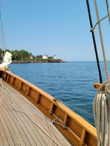 ทัศนียภาพ, Vana Kuti-cabin in the woods in ร็อกพอร์ท (ME)