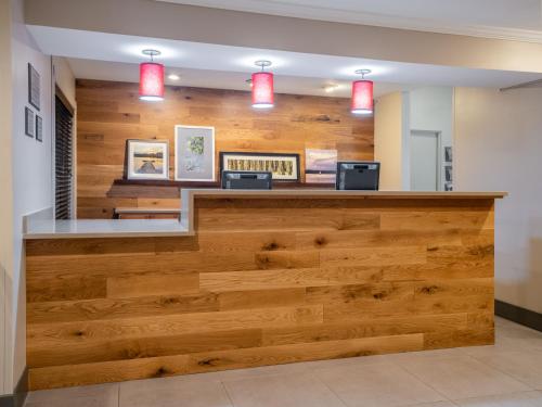 Előcsarnok, Country Inn & Suites by Radisson, Toledo, OH in Maumee