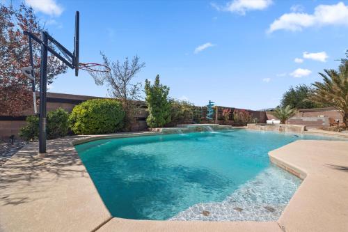 Luxury villa with pool and spa, Las Vegas (photo 9)