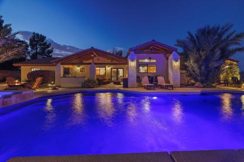 Luxury villa with pool and spa - Accommodation - Las Vegas