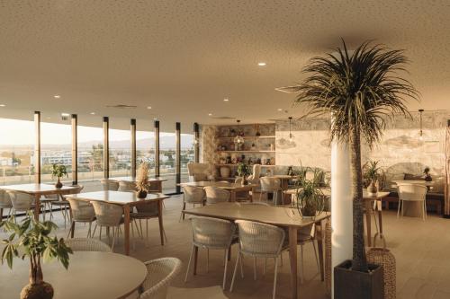 Restaurant, Longevity Health & Wellness Hotel - Adults Only in Alvor