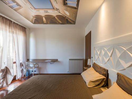 Double or Twin Room with Private External Bathroom and Terrace
