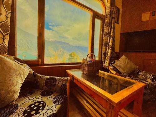 Изглед, 3 Bedroom Luxury villa with sceneric mountain view in Манали