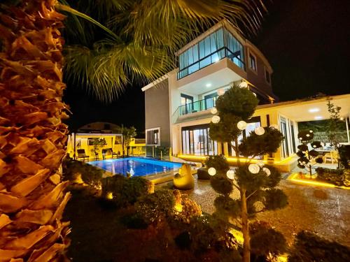 Villa Annabèll1 with Swimming pool and Jacuzzi, 3 floors