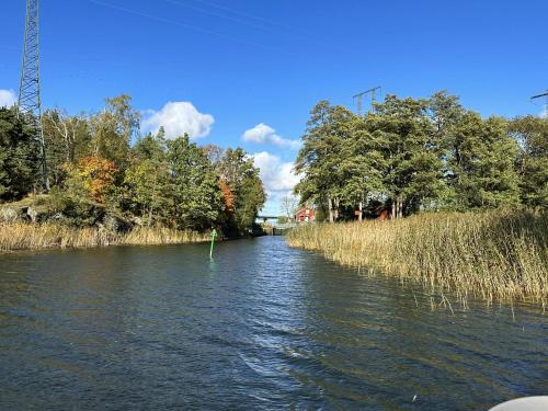 Unique house in Kopmannebro with fantastic lake plot