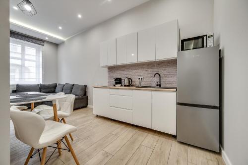 Central Platinum Apartments 8